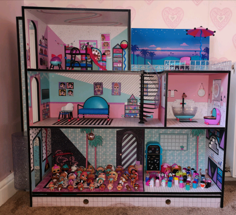 Lol Doll House Including Pop Up Store 